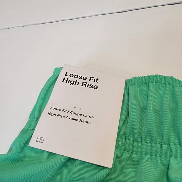 Nike Sportswear Essential Women's Woven High-Rise Shorts Spring Green Size XS - Picture 11 of 12